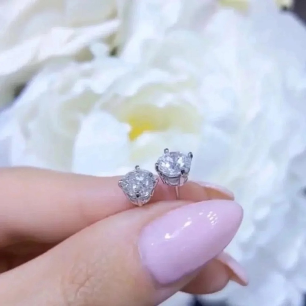 18K White Gold 7mm Diamond Stud Earrings_3